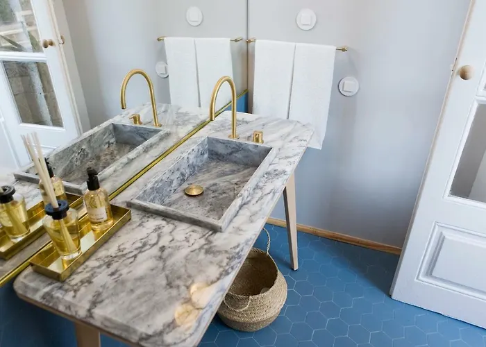 Ad - Solar Da Avenida *